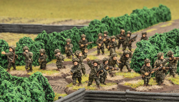 20mm Britannia Miniatures WW2 German Wehrmacht 80mm Mortar firing Team  painted 